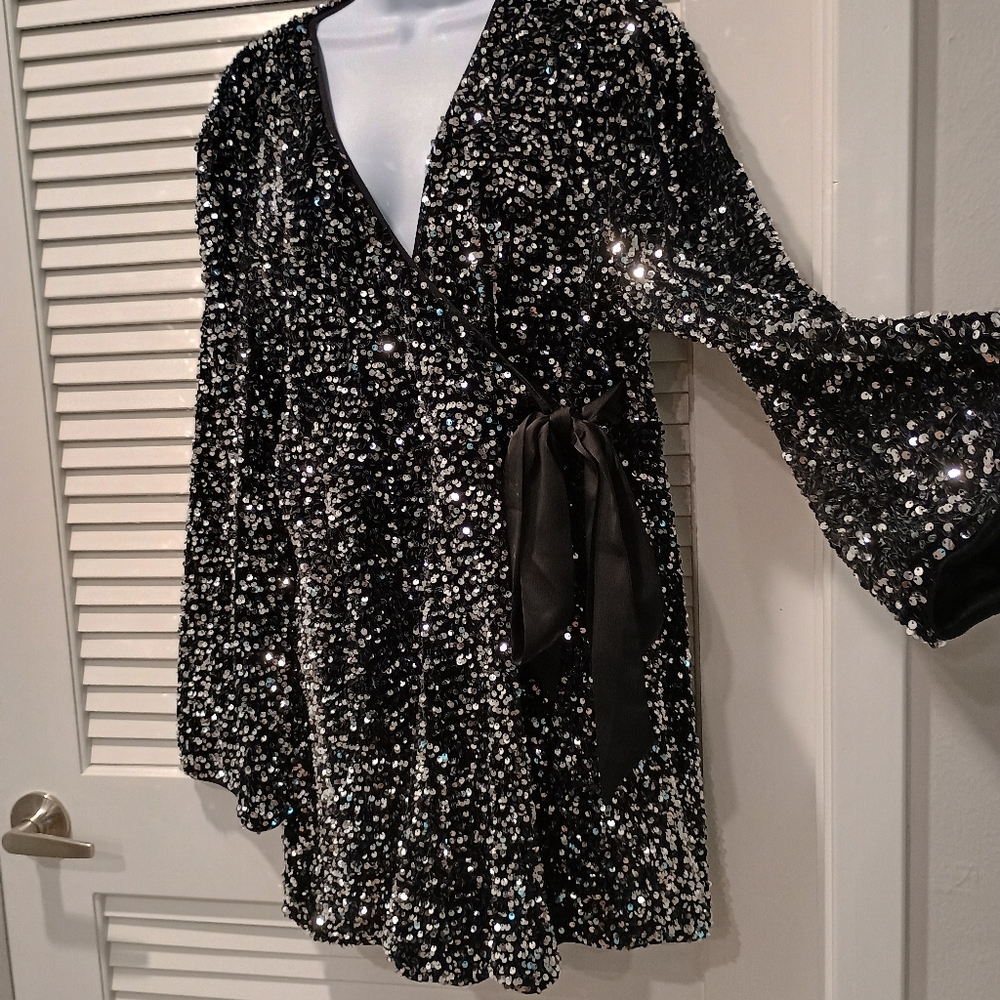 NWT Extro&Vert Sparkling Black Sequin Romper Shorts Size XXL - Picture 2 of 14